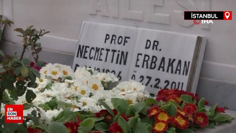Necmettin Erbakan kabri başında anıldı