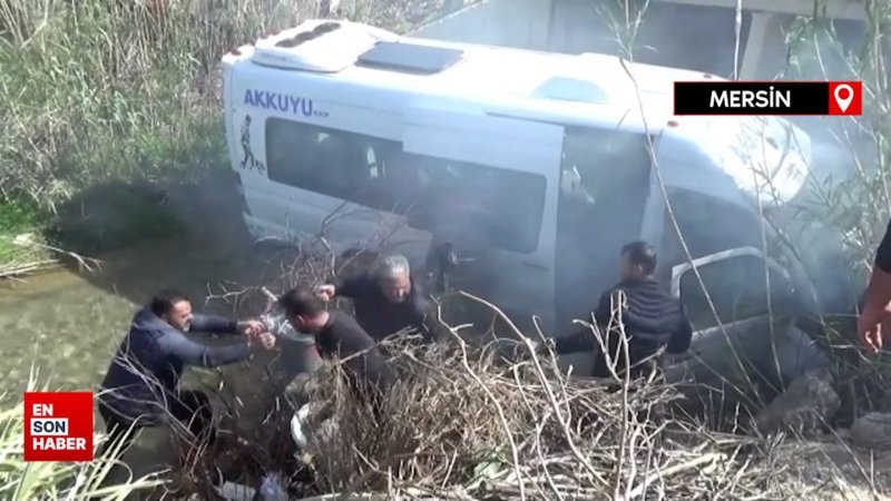 Mersin'de minibüsle otomobil çarpıştı