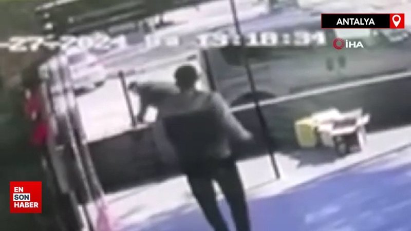 Antalya'da zabıta meslektaşını sırtından bıçaklayarak öldürdü