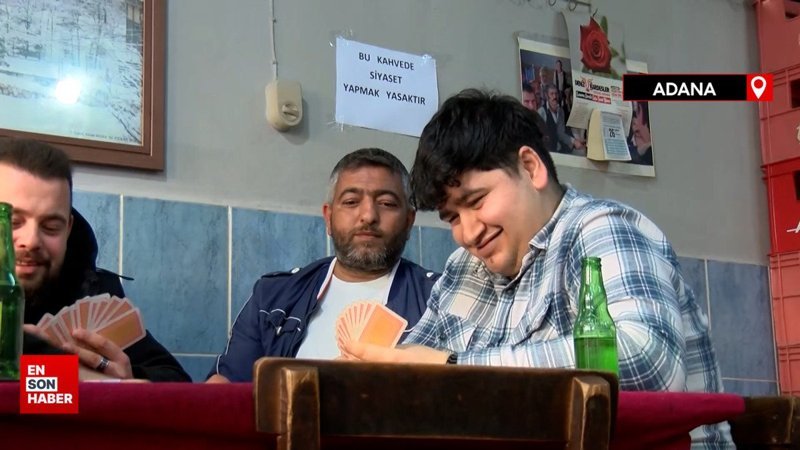 Adana'da kavgalardan bıktı, kahvehanesinde siyasi tartışmaları yasakladı