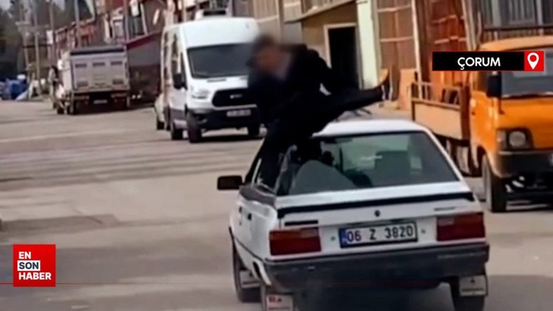 Çorum'da tavanına çıktığı seyir halindeki otomobilden düşen kişi yaralandı