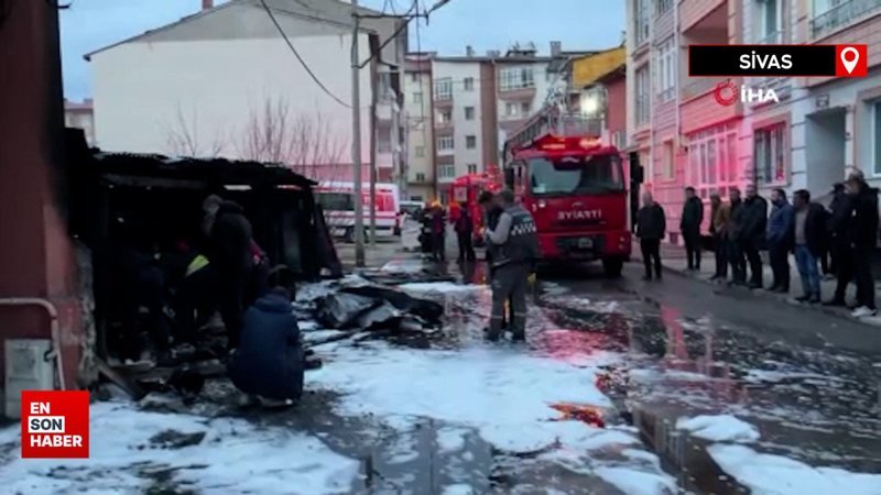 Sivas’ta garajda çıkan yangında 2 araç kül oldu