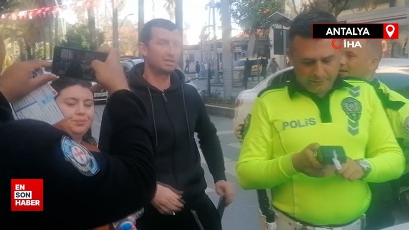 Antalya'da sürücü alkolmetreyi üflemeyi kabul etmedi: Eşim üflesin