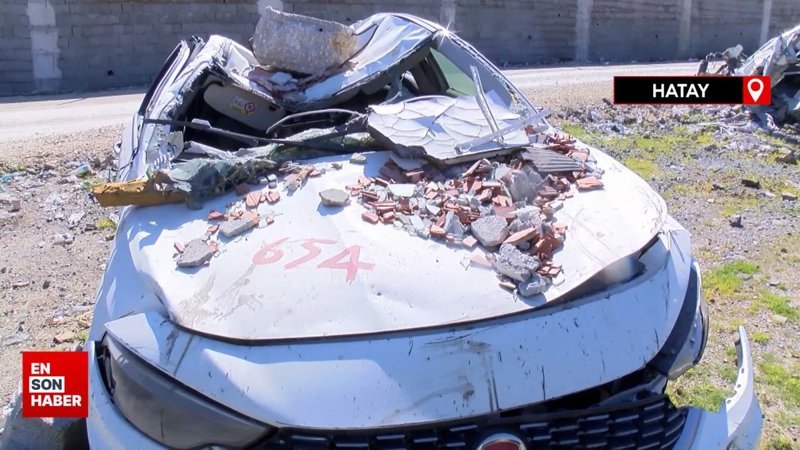 Hatay'da enkazda kalan yüzlerce araç arazilerde bekletiliyor