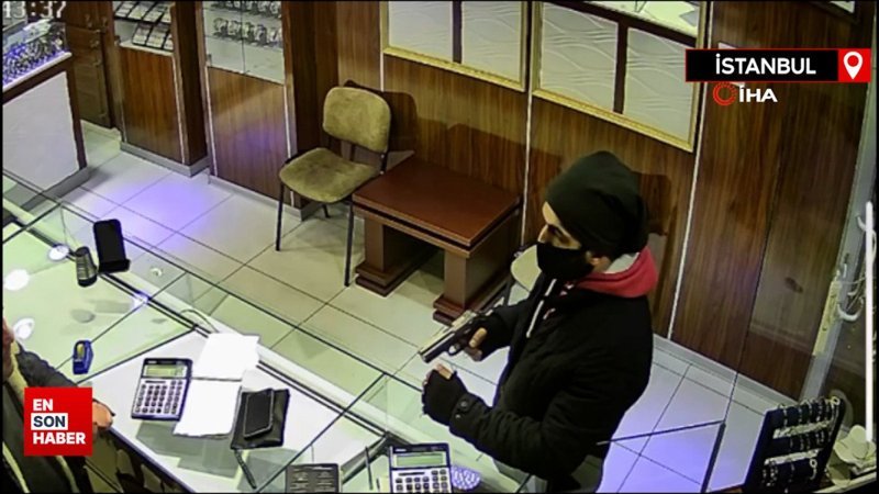 Esenyurt’ta kuyumcuya soygun girişimi kamerada