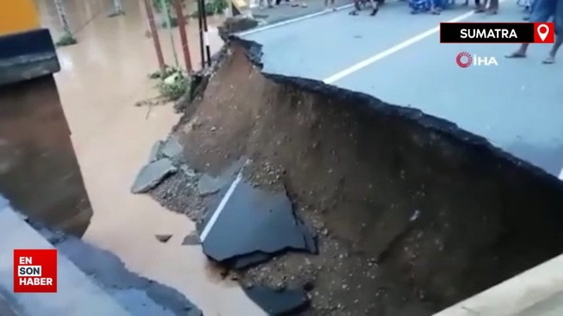 Endonezya'da sel ve toprak kayması