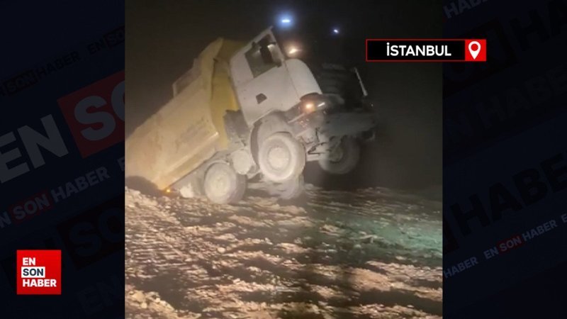 Sultangazi'de hafriyat kamyonu uçurumdan yuvarlandı