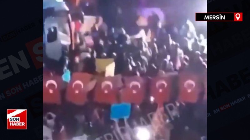 Ali Mahir Başarır'a memleketi Mersin’de yumurta atıldı