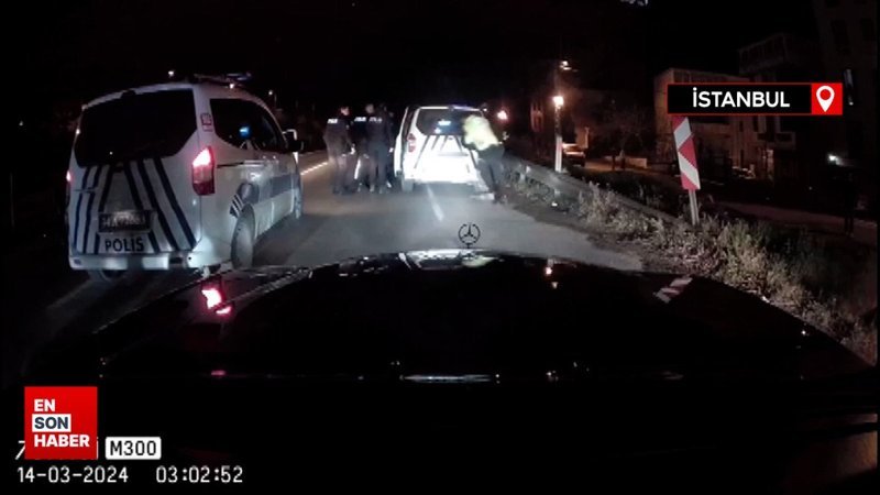 Büyükçekmece'de 'dur' ihtarına uymadı: Aracından kaçak göçmen çıktı