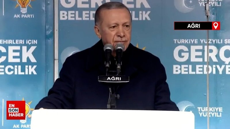 Cumhurbaşkanı Erdoğan'ı Ağrı'da coşkulu kalabalık karşıladı