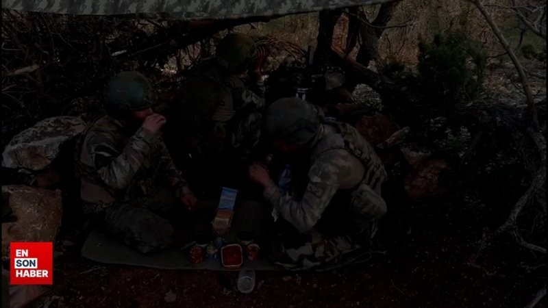 Mehmetçik, Ramazan ayında görev başında oruçlarını açtı