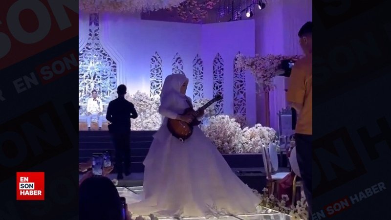Düğününde elektro gitar çalan gelin