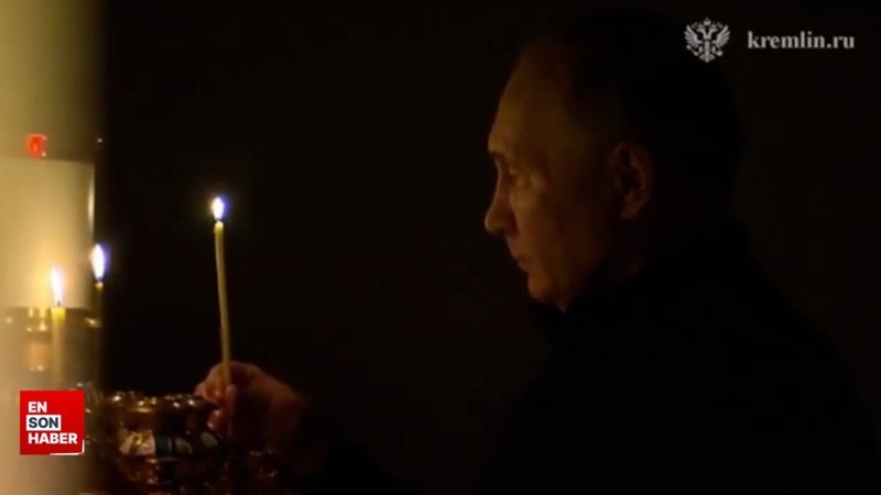 Putin, ölenlerin anısına mum yaktı