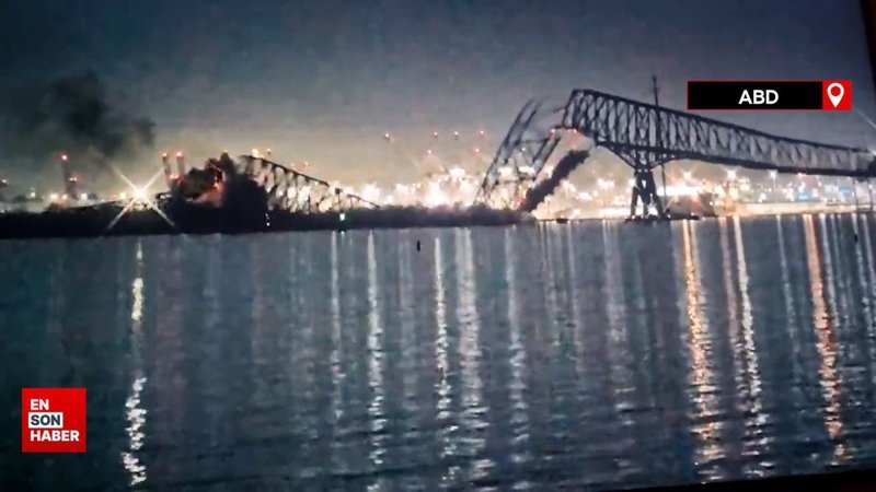 ABD'de bir gemi, üzerinde trafik olan köprüye çarpıp yıktı