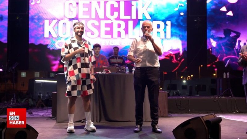 Çekmeköy Belediye Başkanı Ahmet Poyraz: Atatürk de bizim Osmanlı da bizim