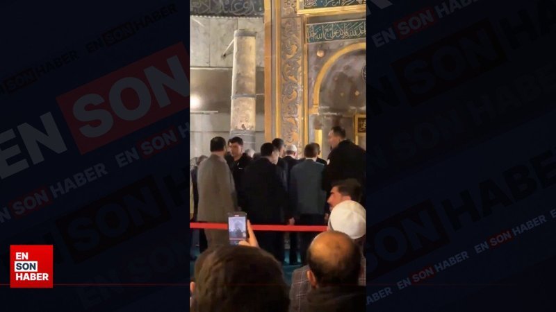 Cumhurbaşkanı Erdoğan Murat Kurum ile birlikte Ayasofya Camii'nde