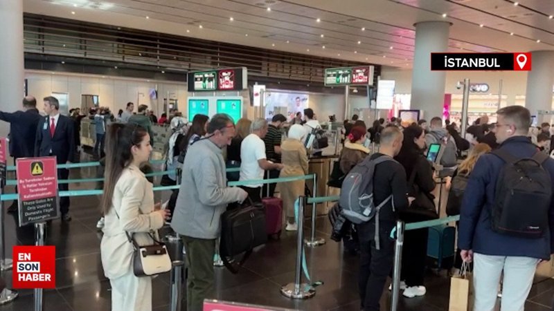 İstanbul'daki havalimanlarında Ramazan Bayramı tatili yoğunluğu sürüyor