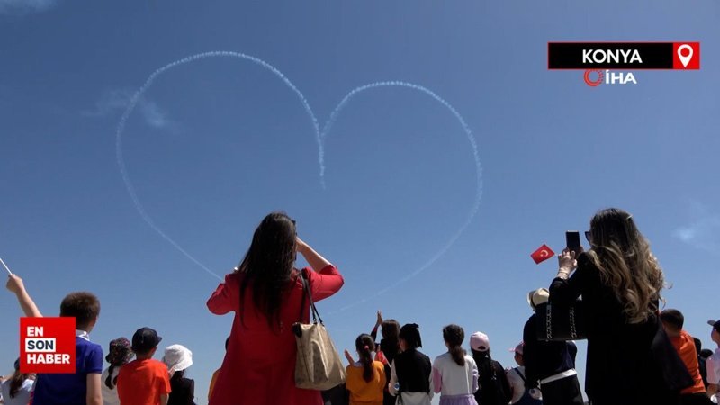 Türk Yıldızları’ndan öğrencilere 23 Nisan hediyesi