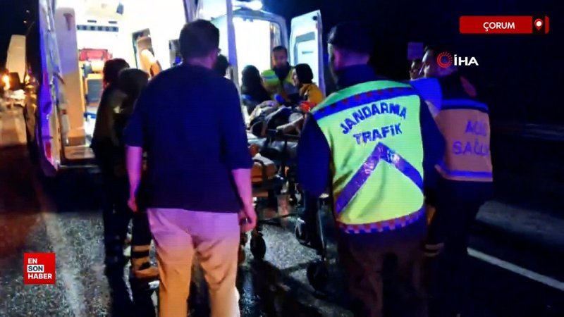 Çorum'da anne ve kızı feci kazada hayatını kaybetti