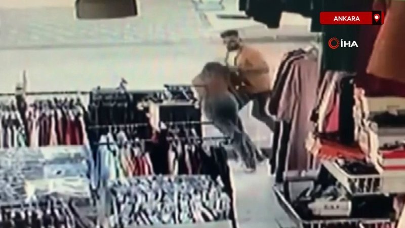 Ankara'da boğazından bıçaklanan kadının saldırıya uğradığı anlar