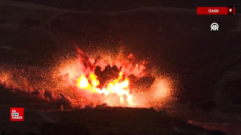 EFES-2024 Tatbikatı'nın gece safhasında milli silahlar hedefleri tam isabetle vurdu