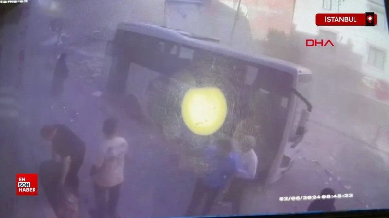 Küçükçekmece'de binanın çökme anı kamerada