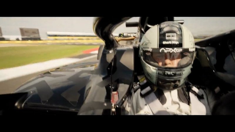 Brad Pitt'in başrolünde oynadığı F1 filminin ilk fragmanı