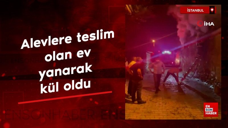 Sivas'ta alevlere teslim olan ev yanarak kül oldu
