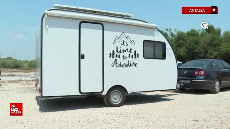 Antalya'da sahilde kamusal alanları işgal eden karavanlar kaldırıldı