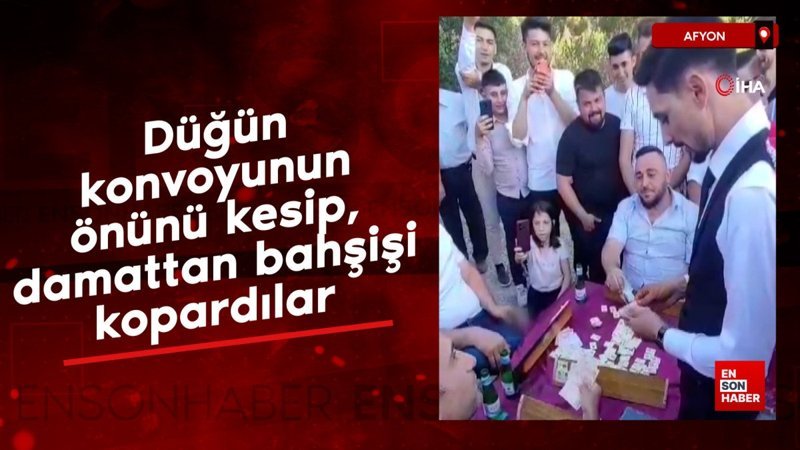 Afyon'da düğün konvoyunun önünü kesip, damattan bahşişi kopardılar