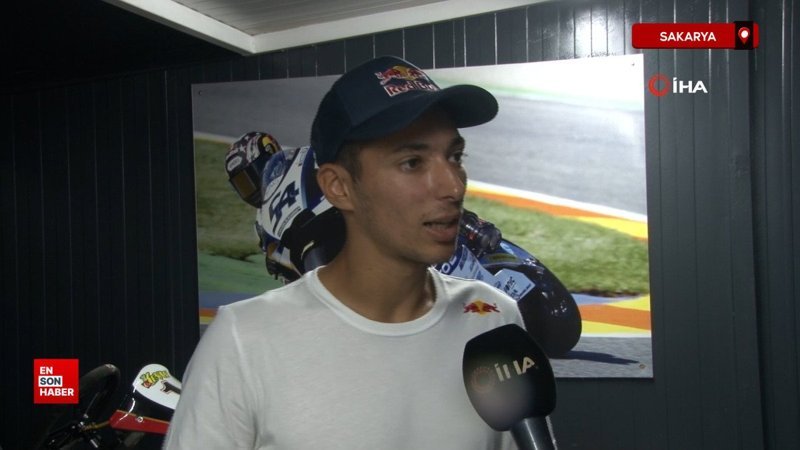 Milli motosikletçi Razgatlıoğlu’nun galibiyet şovları yüzlerde tebessüm oluşturuyor