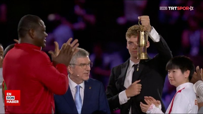 2024 Paris Yaz Olimpiyatları kapanış töreni ile sona erdi