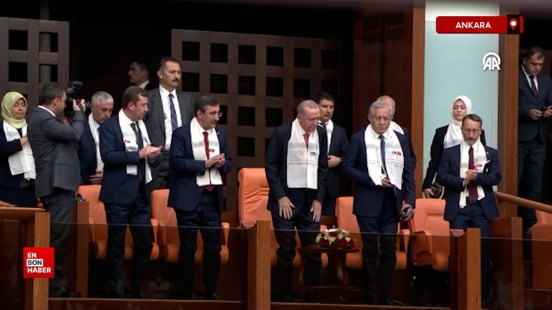 Cumhurbaşkanı Erdoğan, TBMM Genel Kurulu'nda alkışlarla karşılandı