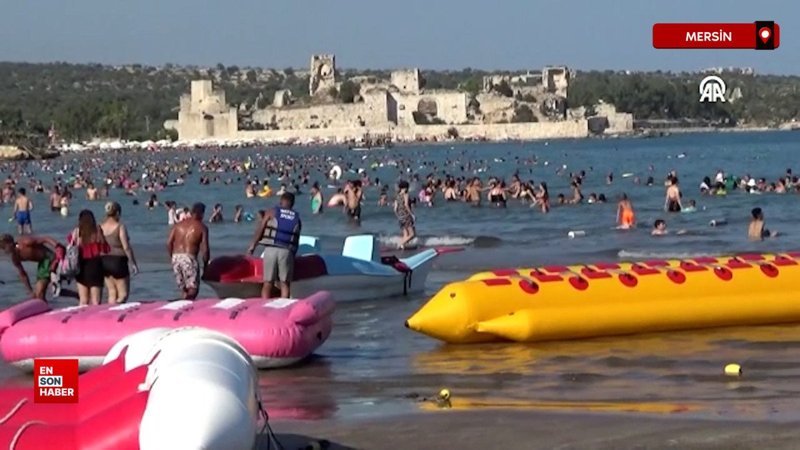 Kızkalesi'nde gurbetçiler turizmi hareketlendirdi