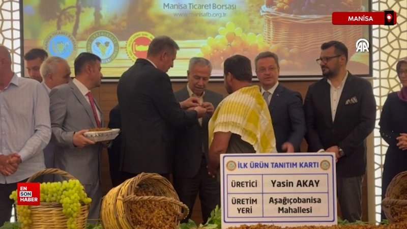 Manisa'da sezonun ilk çekirdeksiz kuru üzümü alımı törenle başladı