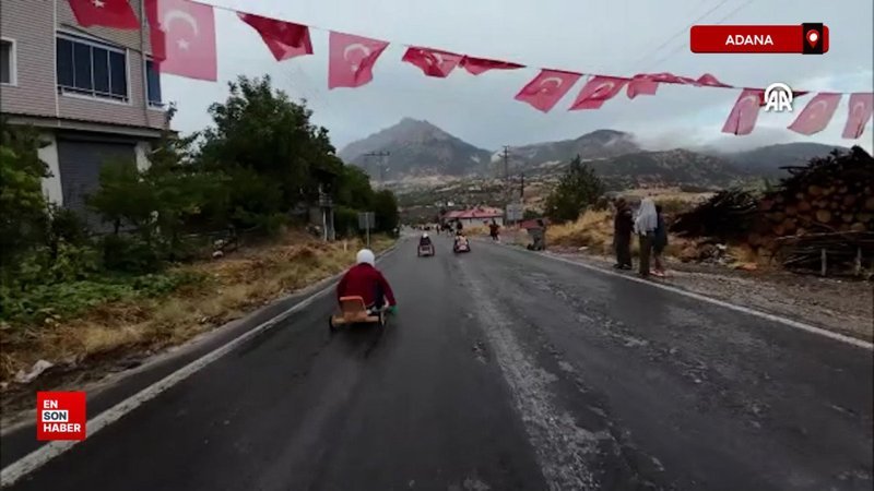 Adana'da  Yarışmacılar el yapımı tahta araçlarıyla birincilik için mücadele etti
