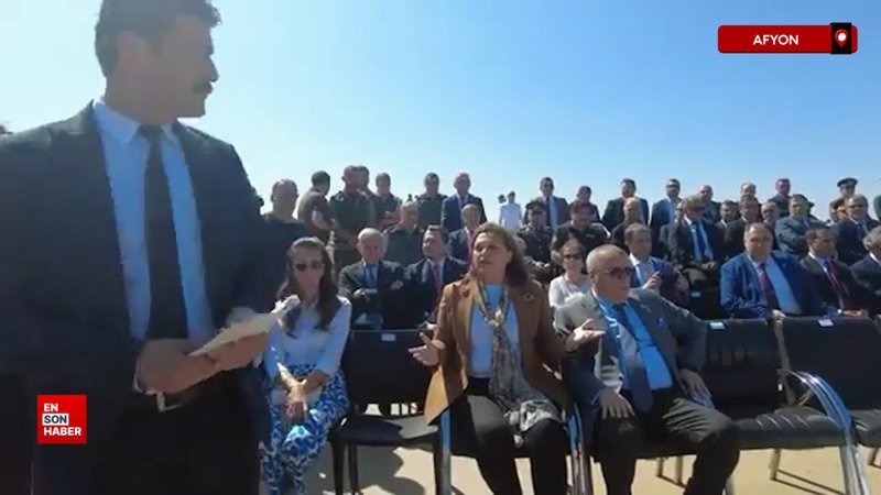 CHP’li Belediye Başkanı Burcu Köksal’ın plastik sandalye tepkisi