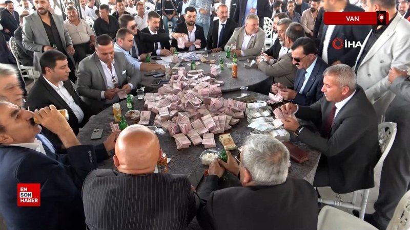 Van'da aşiret düğününde 8 milyon 500 bin TL takı takıldı