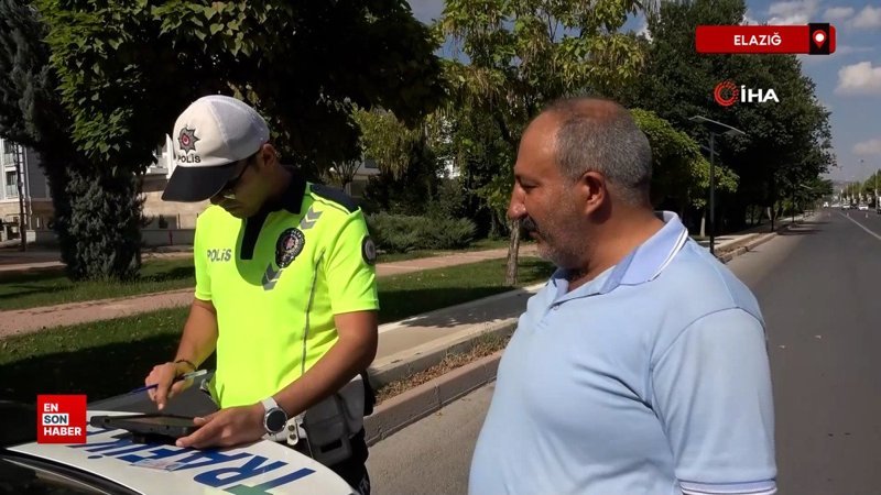 Elazığ'da el frenini çekmeyi unuttuğu araç hareket etti