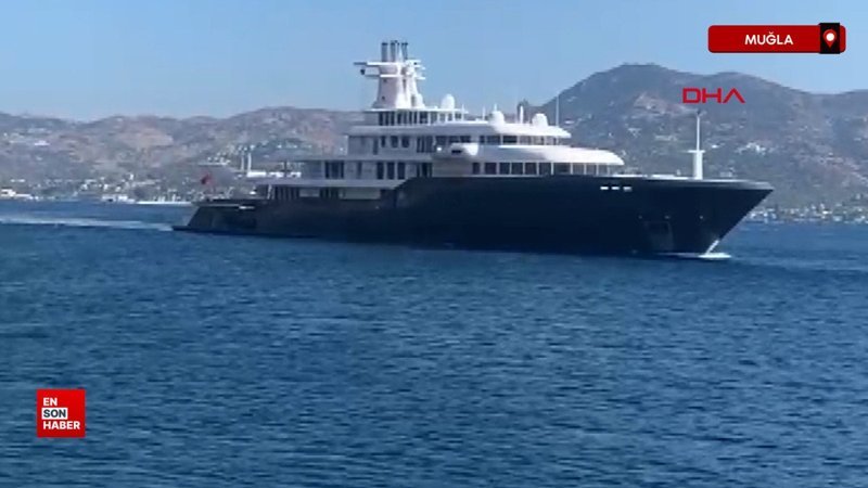 Muğla Bodrum'da mega yat ile motoryat çarpıştı