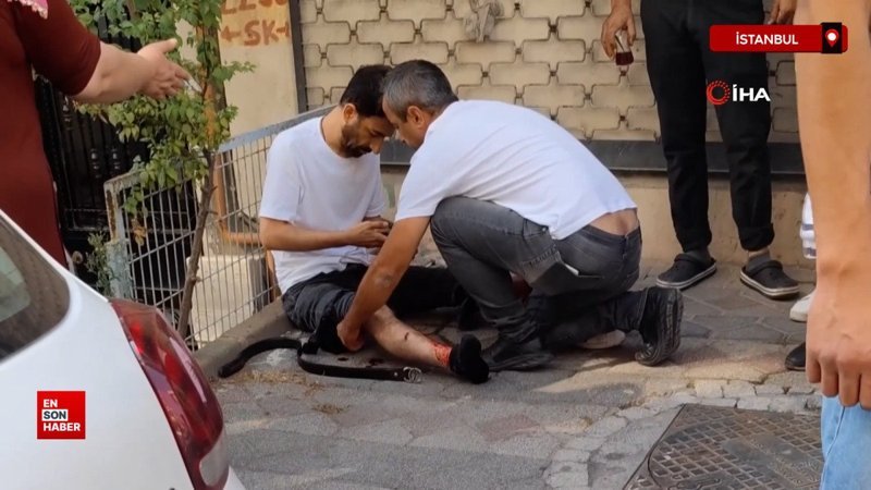 Sultangazi'de bir kişi kaldırımda yürürken silahlı saldırıya uğradı