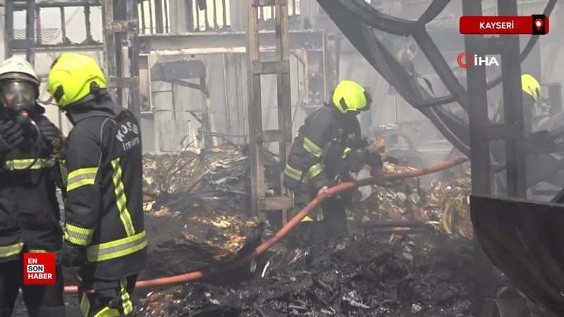 Kayseri sünger fabrikasında büyük yangın