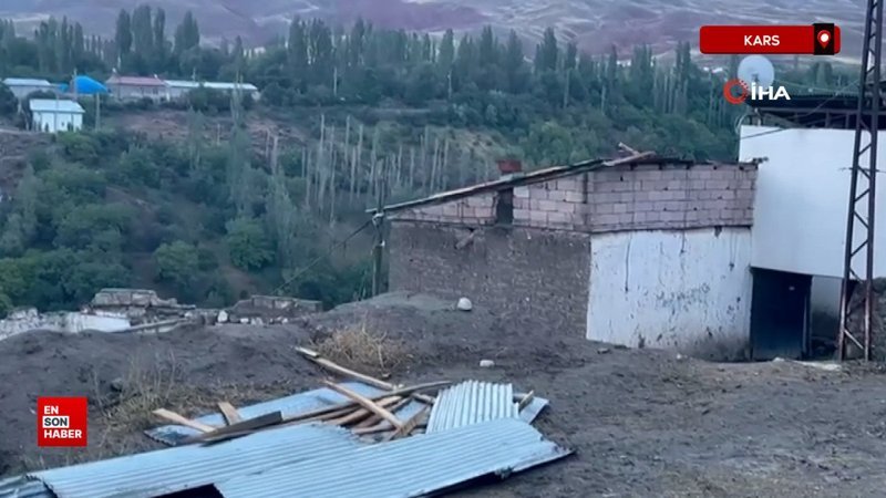 Kars Kağızman’da şiddetli rüzgar çatıları uçurdu