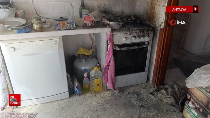 Antalya'da patates kızartırken tavayı ocakta unuttu
