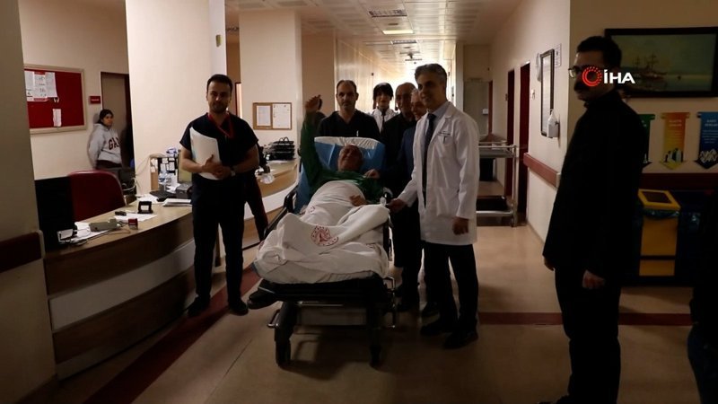 Erzincan’da iki kalp krizi vakası: Kalp masajıyla yeniden hayata döndüler