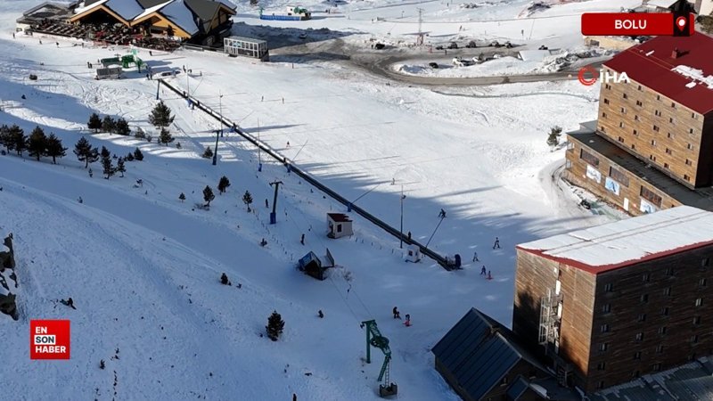 Bolu'da yangında hayatını kaybedenler kayak keyfi yapanlara engel olmadı