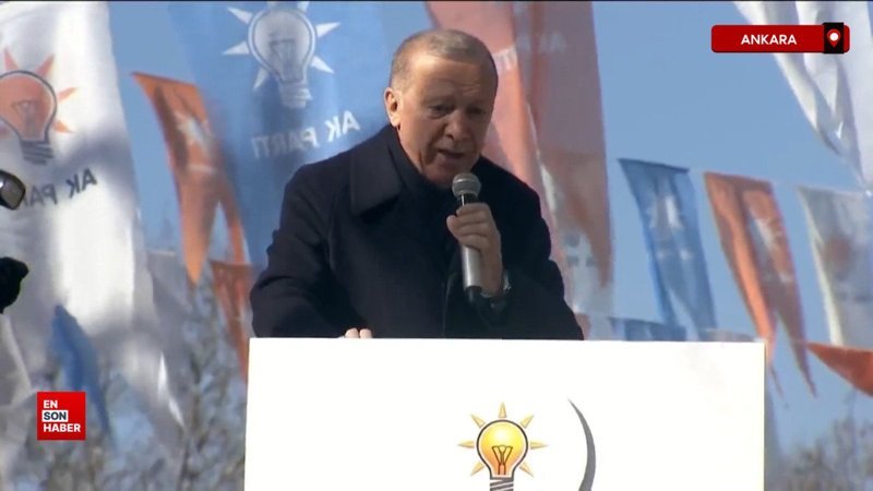 Cumhurbaşkanı Erdoğan, salon önündeki 60 bin kişiye seslendi