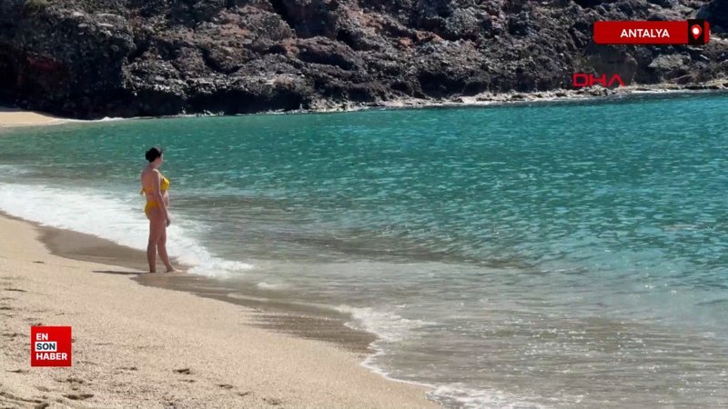 Antalya Alanya’da sıcak hava; sahiller doldu