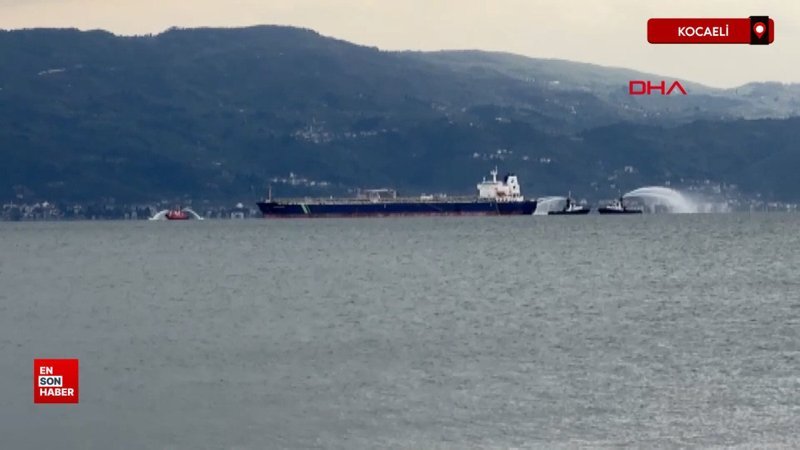 İzmit Körfezi açıklarında demirlenen tanker gemisinin makine dairesinde yangın