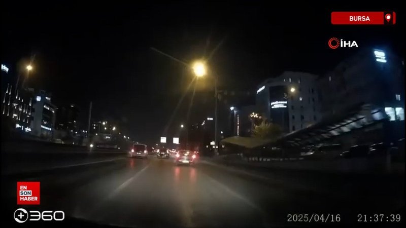 Bursa'da makas atan araçlar, trafiği tehlikeye soktu